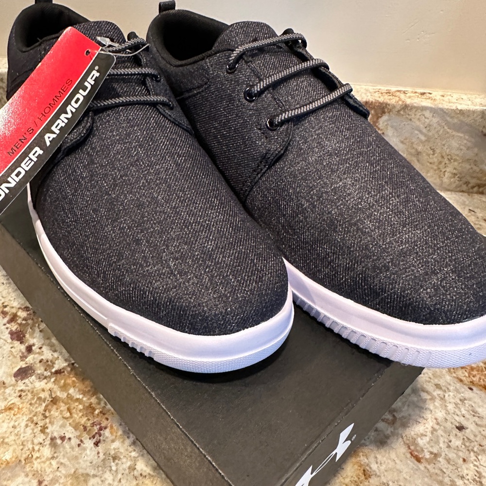 Under Armour Street Encounter IV men’s charcoal shoes, new, never worn!